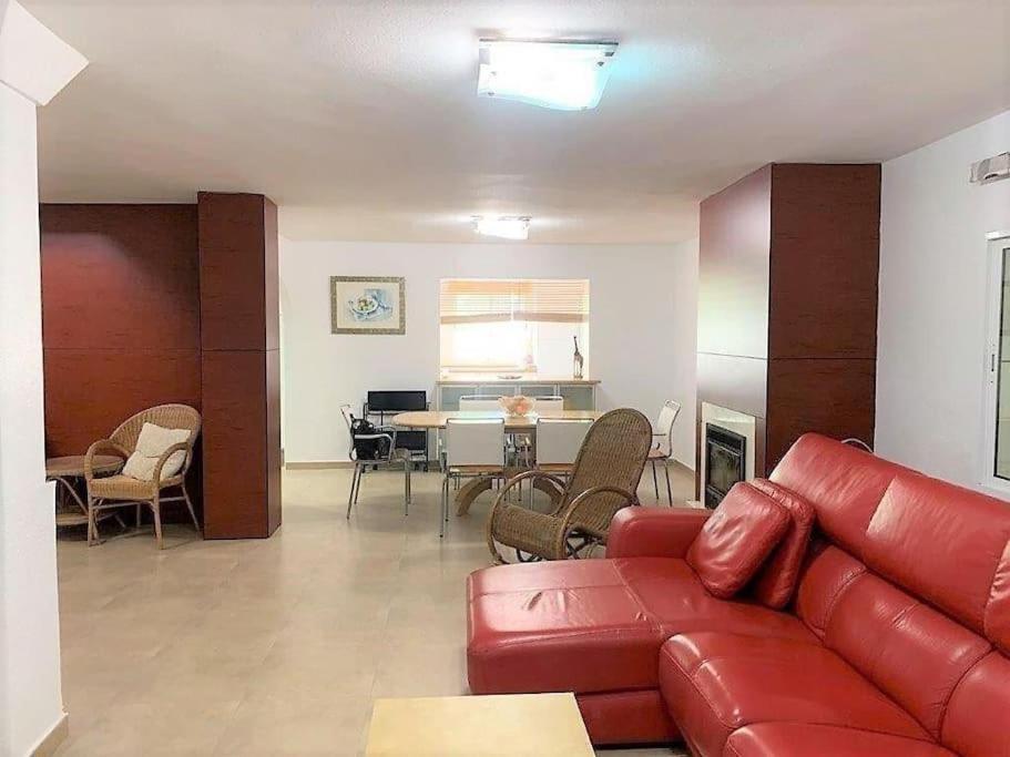 Luxury 20mts Far From The Sea Villa