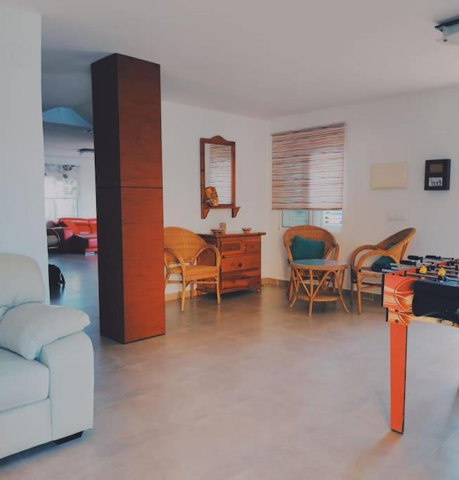 Villa Luxury 20mts Far From The Sea